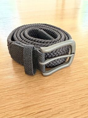 Ghost Golf Men's Gray “Wolf” Braided Stretch Belt with Matte Buckle. Like new!
